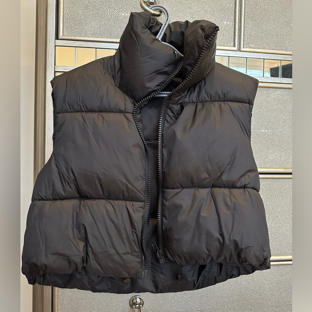 Shein Cropped Puffer Vest - Picture 6 of 11